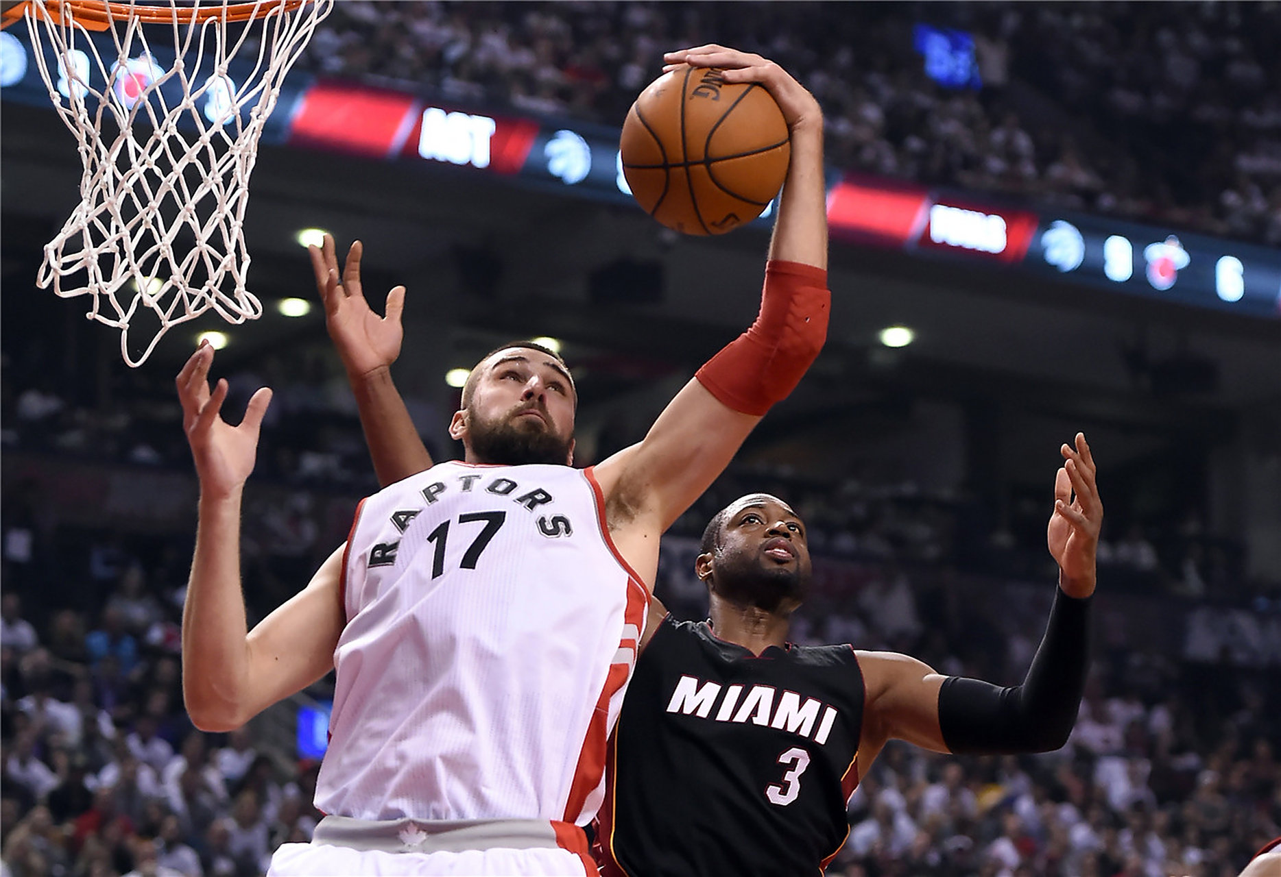 关于灰熊完胜国王,瓦兰丘纳斯爆发神勇的信息 关于灰熊完胜国王,瓦兰丘纳斯爆发神勇的信息