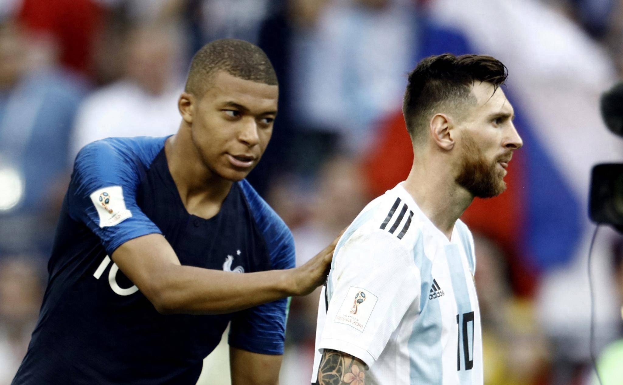 多特蒙德完胜塞内加尔，范佩西惊艳世界