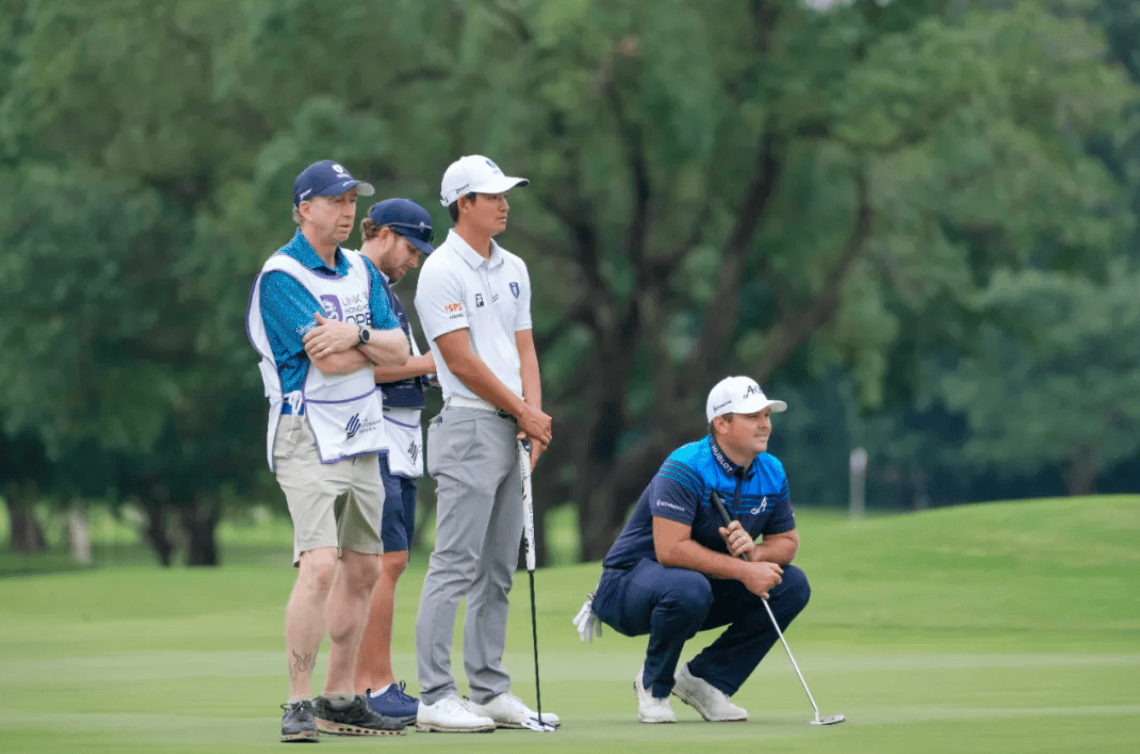 关于场面火爆!高尔夫观众席沸腾不已的信息 关于场面火爆!高尔夫观众席沸腾不已的信息