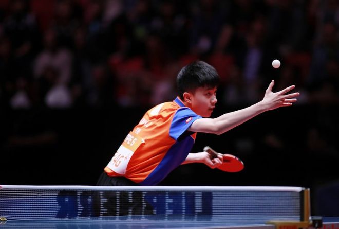 包含奥地利队完胜中国队，奥恰洛夫统治全场的词条