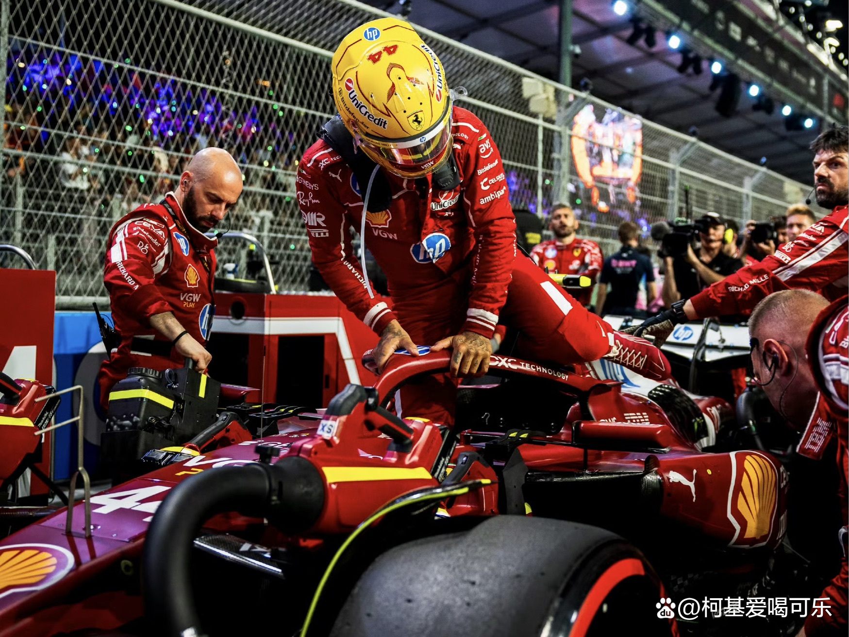 雷诺车队碾压迈凯伦，维斯塔潘统治全场