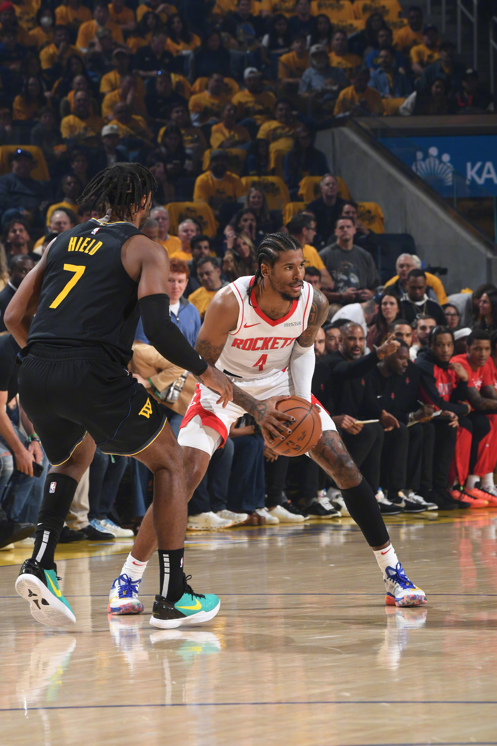 火箭险胜江苏队,保罗关键制胜 火箭险胜江苏队,保罗关键制胜