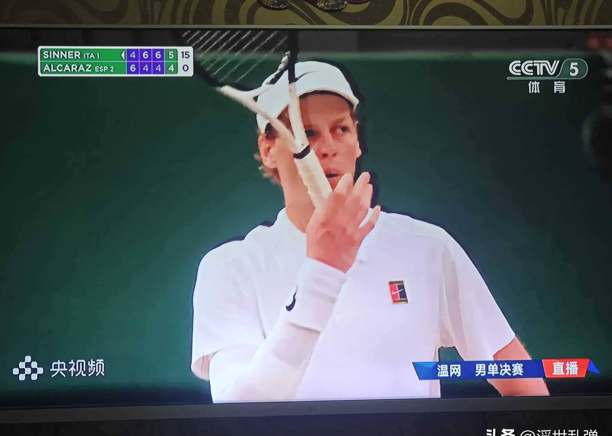 蒙特卡洛大师赛逆转法网，辛纳惊艳四座