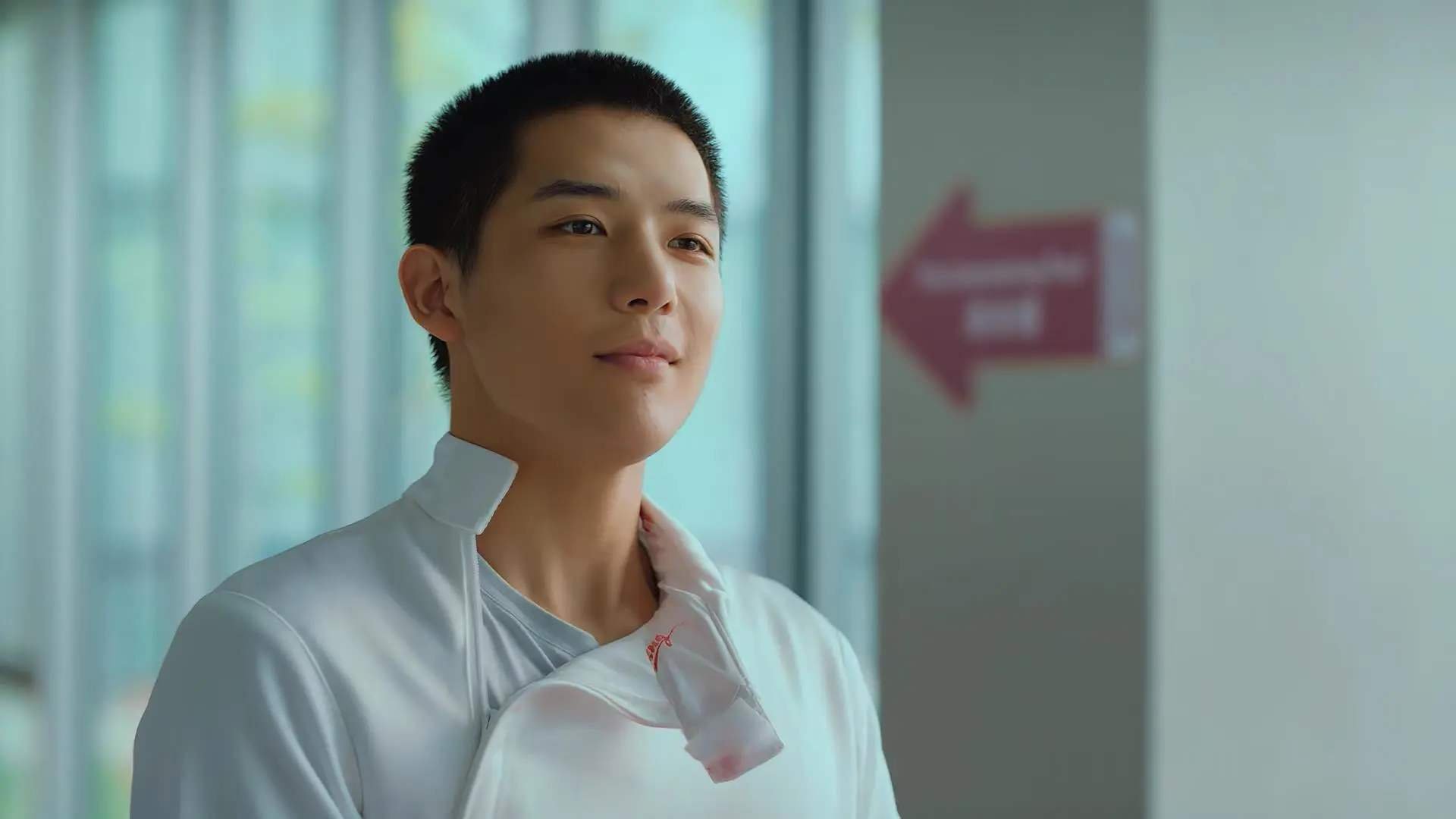 流光赛道上的绿茵刺客,当F1之夜遇见不可阻挡的格列兹曼